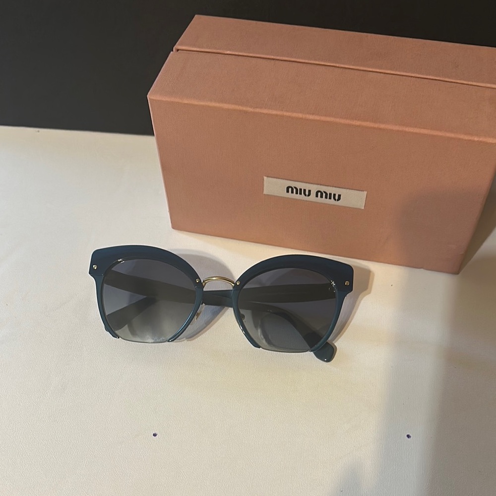 Miu Miu | SMU53T| Blue Cat-Eye Sunglasses